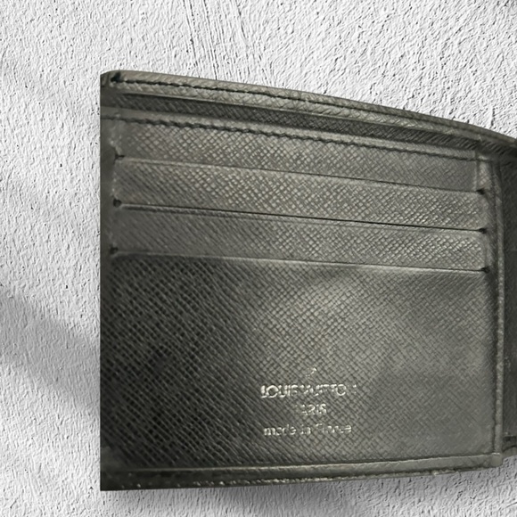 Louis Vuitton Leather Mens Wallet - Picture 6 of 6